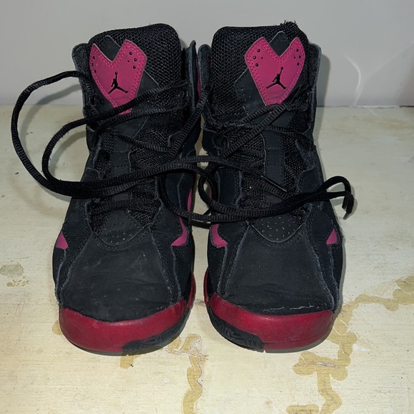 Air Jordan - Picture 3 of 17